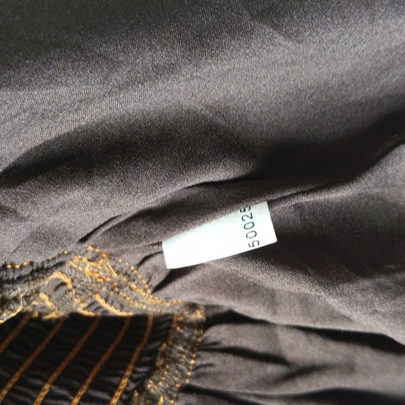 En Saison Smocked Chiffon Top - Picture 8 of 10